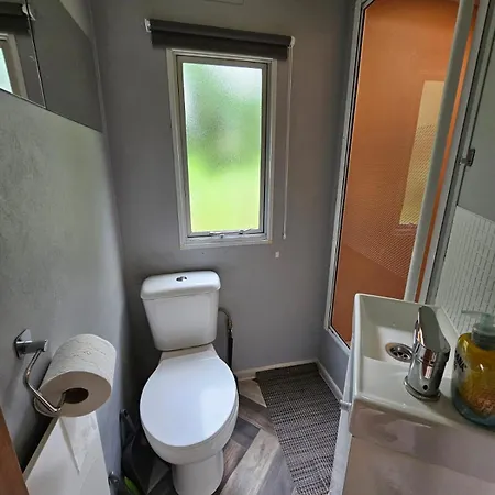 Nad Jeziorem Okragle Plaza, Pomosty Wedkarskie, Kajaki, Jacuzzi, Sauna