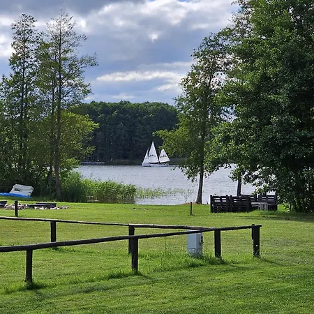 Nad Jeziorem Okragle Plaza, Pomosty Wedkarskie, Kajaki, Jacuzzi, Sauna Lodge *